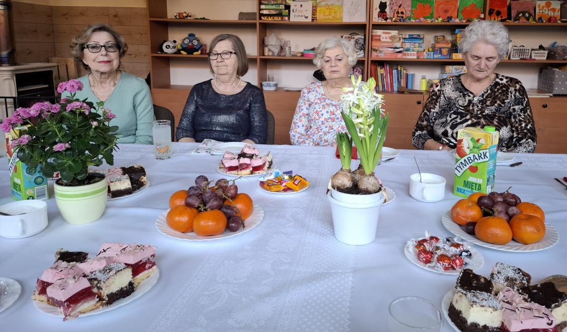 Dzień kobiet w klubie seniora